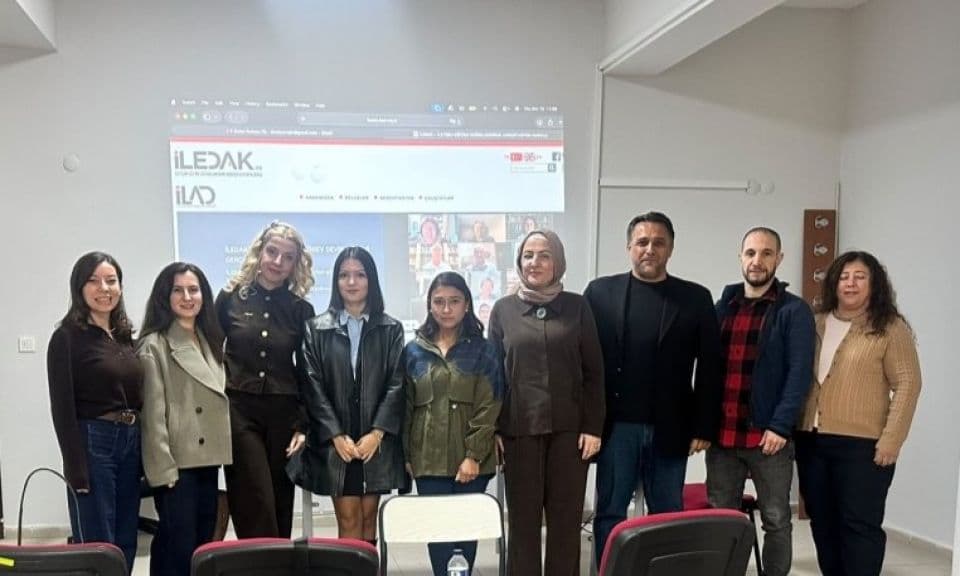 ÇOMÜ İletişim Fakültesi’nde Akreditasyon Çalışmaları Bilgilendirme Toplantısı Gerçekleşti