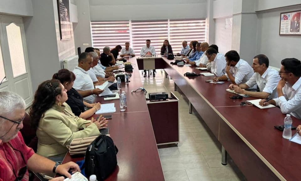 Ayvacık’ta 2026‑2027 Eğitim‑Öğretim Yılı Öncesi Okul Hazırlık Toplantısı