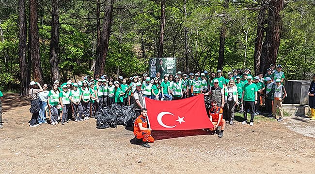 "ORMAN BENİM" ETKİNLİĞİNDE YEŞİL VATAN İÇİN TEMİZLİK SEFERBERLİĞİ