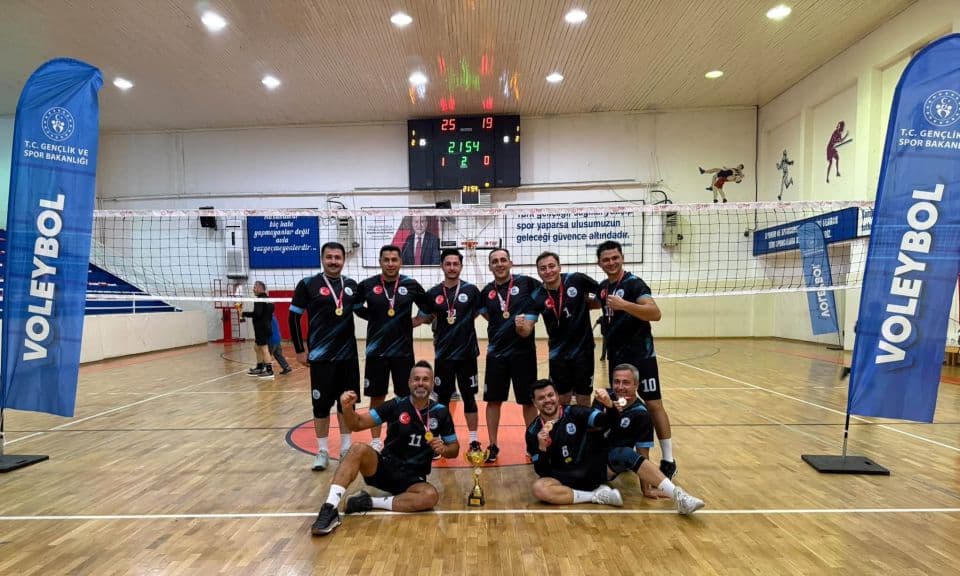 Ayvacık Kaymakamlığı Çanakkale Kamu Spor Oyunları Voleybol Şampiyonu Oldu