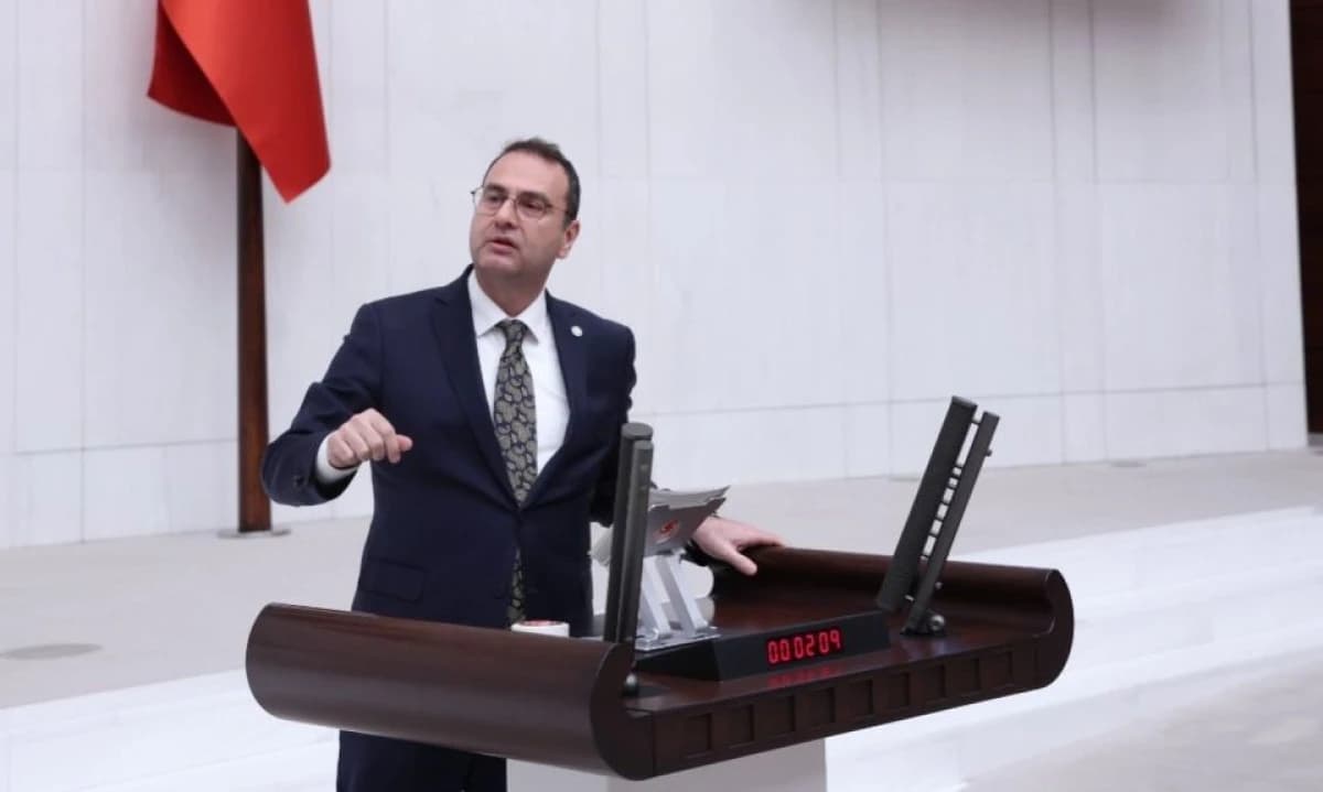 Meclis Kürsüsünde Çanakkale Damgası: Rıdvan Uz Zirvede haberi