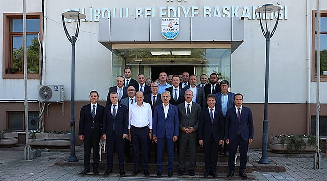 BAKAN URALOĞLU'NDAN GELİBOLU BELEDİYESİ'NE ZİYARET