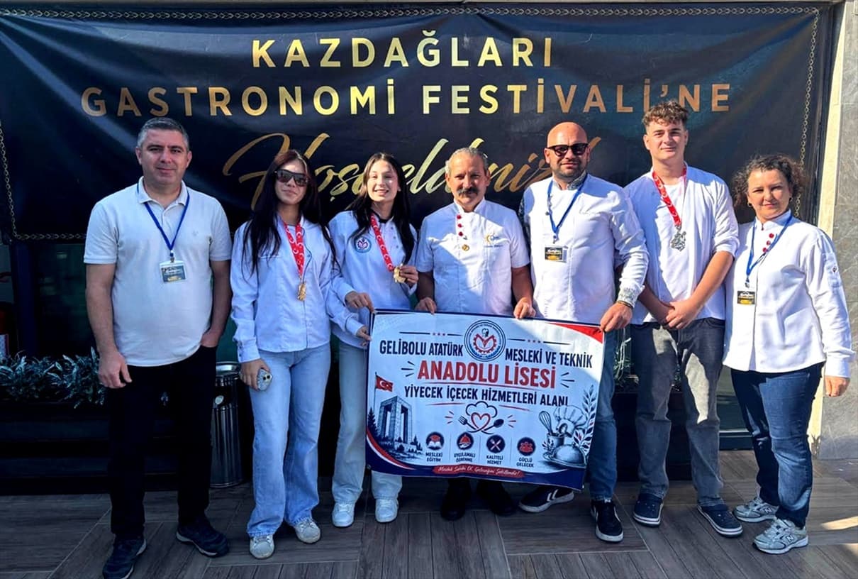 Gelibolu Atatürk MTAL GastroTakımı Edremit'te 2 Altın ve 5 Madalya Kazandı