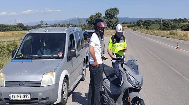 Çanakkale'de Huzur Uygulamasında 11 Aranan Şahıs Yakalandı