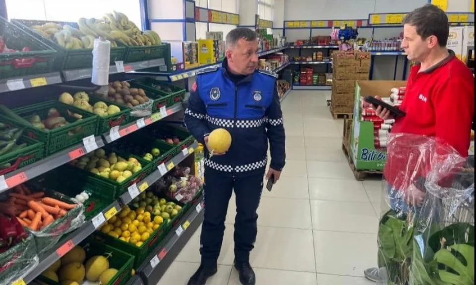 Karabiga'da Zincir Marketlere Denetim Yapıldı