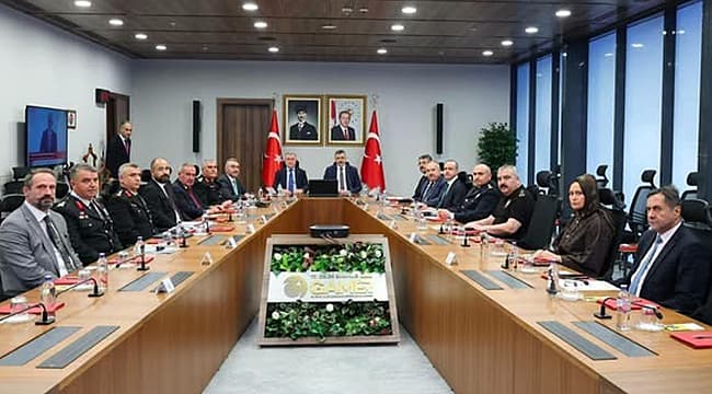 Çanakkale Valisi, Üniversite ve Yurt Güvenliği İçin Yeni Tedbirleri Masaya Attı