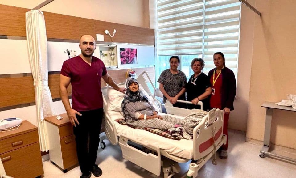 Çanakkale’de TAVİ tedavisi başarıyla uygulanıyor: Açık kalp ameliyatına alternatif “Sağlık altyapımızın seviyesini gösteriyor”