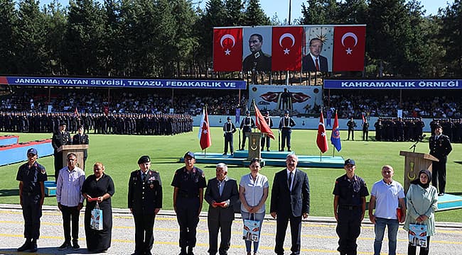 MEHMETÇİKLERDEN ANT İÇME TÖRENİ