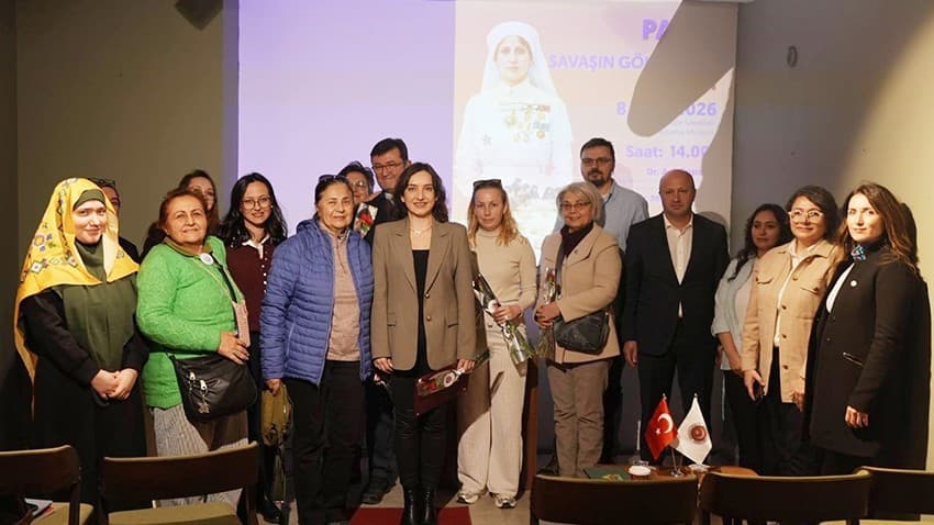 “Savaşın Gölgesinde Kadın” Paneli Düzenlendi