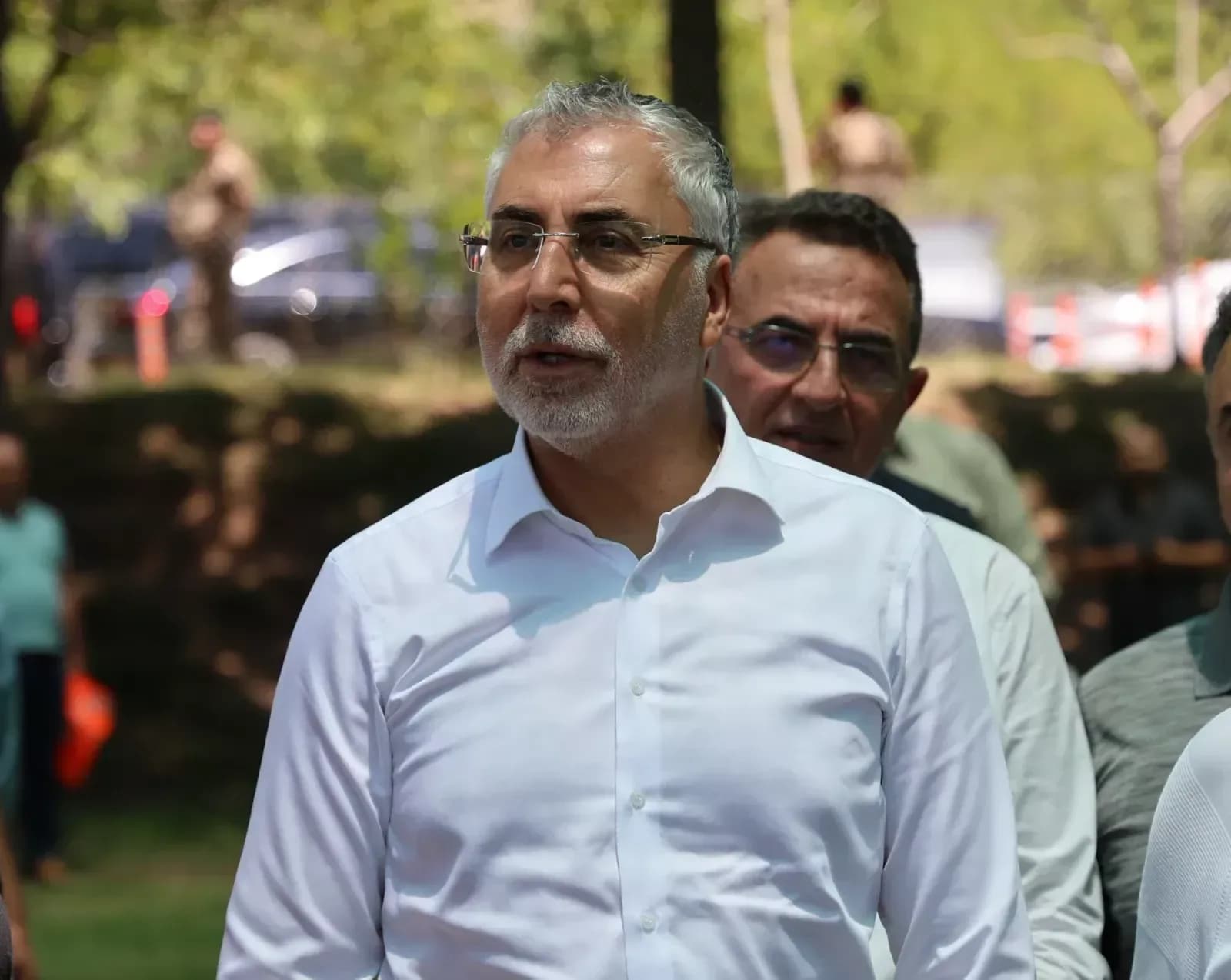 Çalışma ve Sosyal Güvenlik Bakanı Prof. Dr. Vedat Işıkhan Elazığ'da