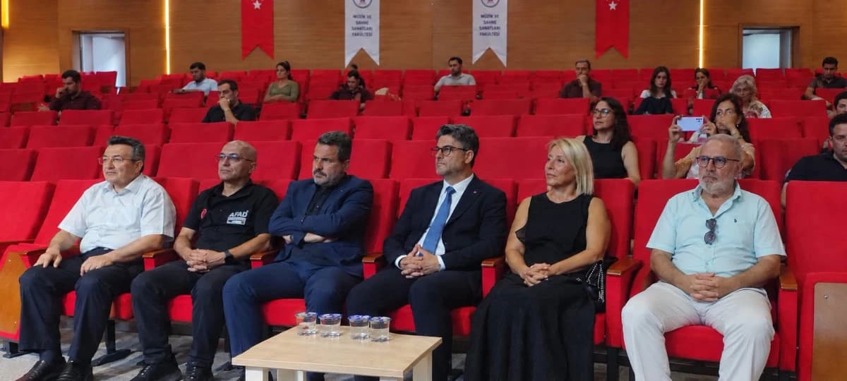 Yeni Sanat Sezonu Büyüleyici Arp Resitali ile Başladı haberi ÇOMÜ’de