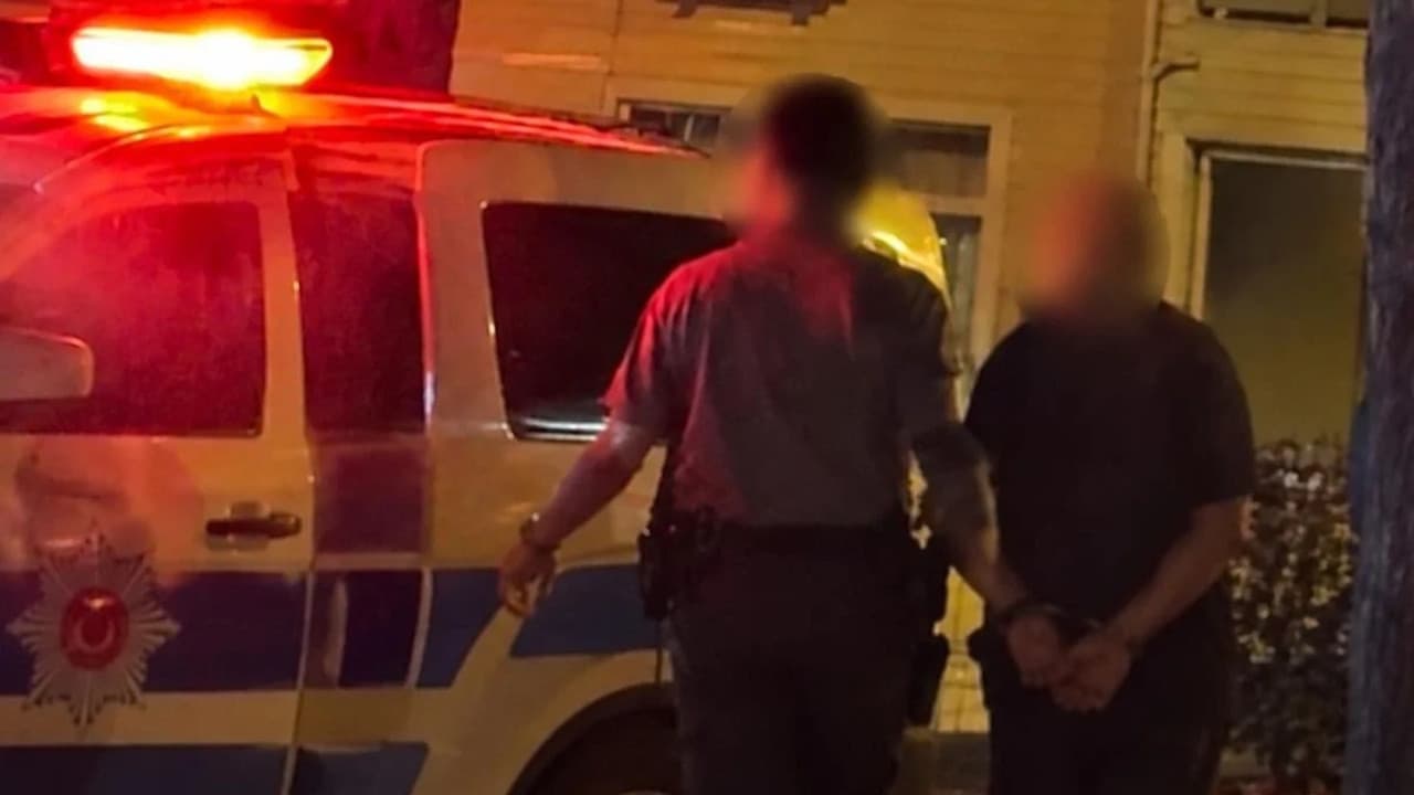 Gelibolu’da otel baskını: İş insanı ve iki küçük çocuk gözaltına alındı