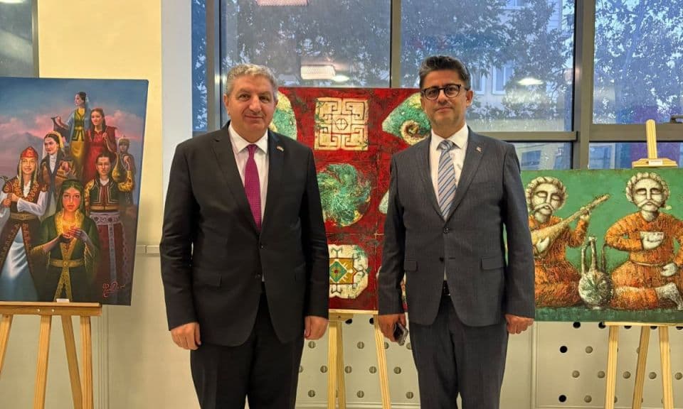 İki devlet, bir millet! ÇOMÜ’den Bakü’de görkemli sergi açılışı