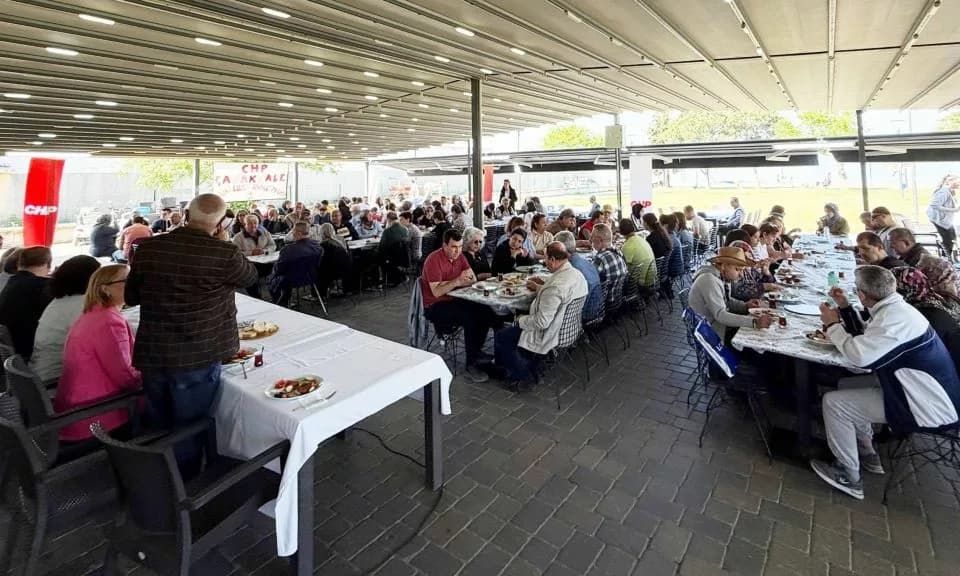 CHP Çanakkale Teşkilatından Engelliler Haftası'nda Dayanışma Kahvaltısı