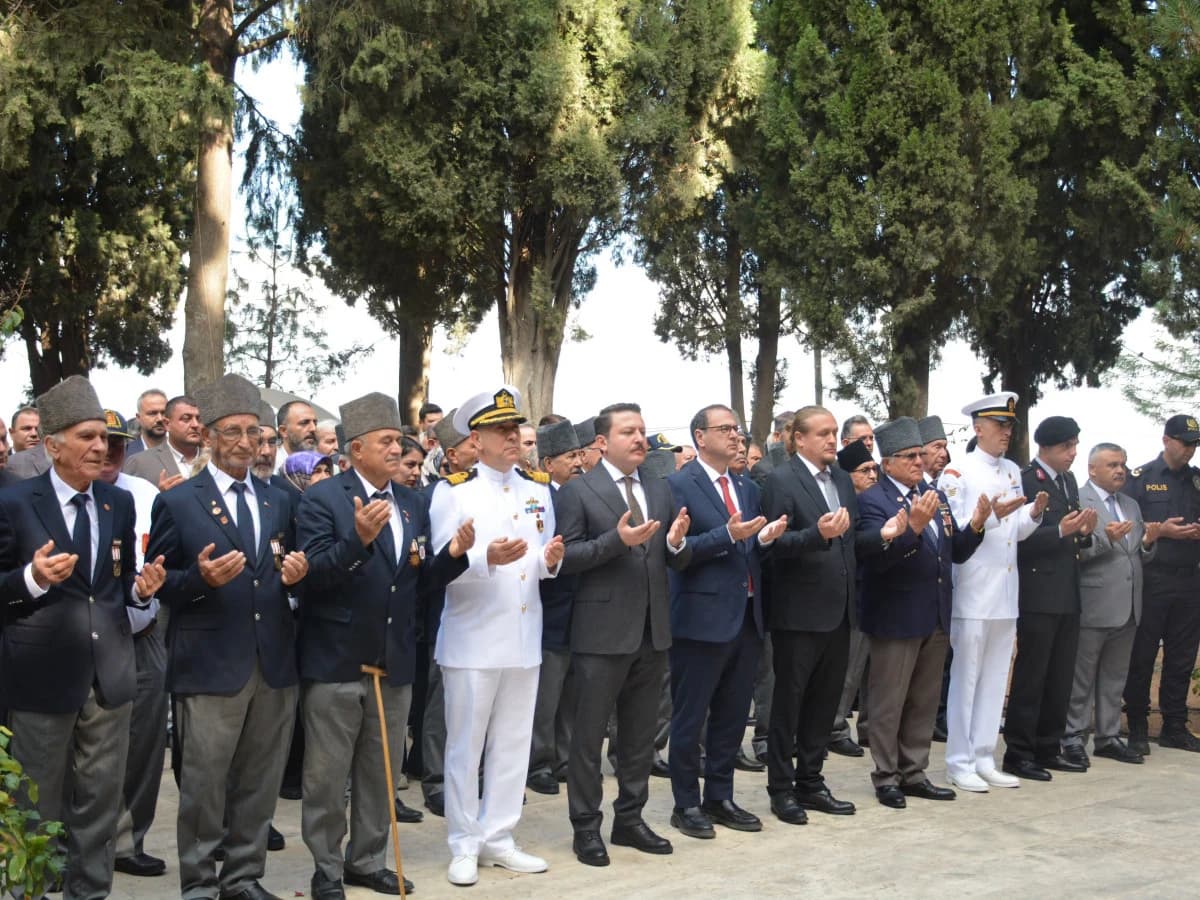 Rdvan Uz ve İYİ Parti Teşkilatından Lapseki’de Yoğun Program Lapseki’nin düşman işgalinden kurtuluşunun 104. yıl dönümü, yetkili makamlarca seremoniler, şehitlik uğramalar, belediye yatırımlarının açılışları ve birçok etkinliklerle coşkuyla