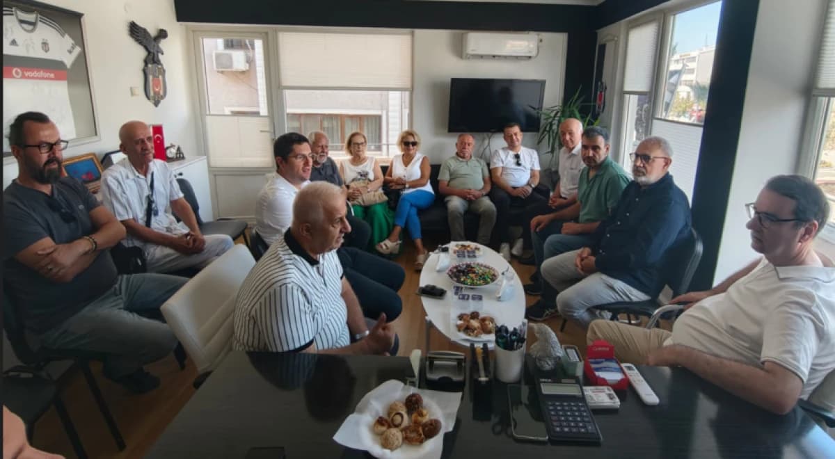 Rıdvan Uz’dan Türk Futbolu İçin Çağrı: 'Federasyon Daha Bağımsız Olmalı' haberi