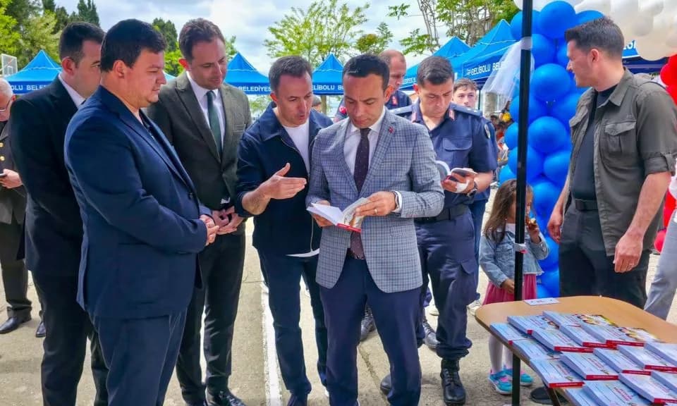 Gelibolu'da Çocuk Yazarlar Şenliği Coşkusu Yaşamaya Devam Ediyor