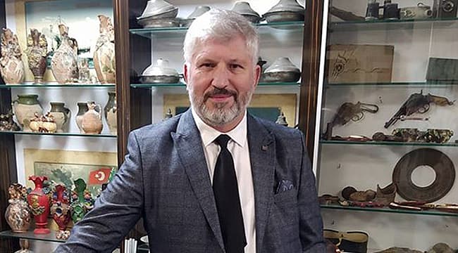"ADALET, BİR AYRICALIK DEĞİL; HERKESİN HAKKIDIR" Zafer Partisi Çanakkale İl Başkanı Av. Ahmet Uslu Yeni adli yılın başlaması vesilesiyle; başta hâkimlerimiz, Cumhuriyet savcılarımız, avukatlarımız ve adalet teşkilatımızın tüm emekçileri olmak üzere