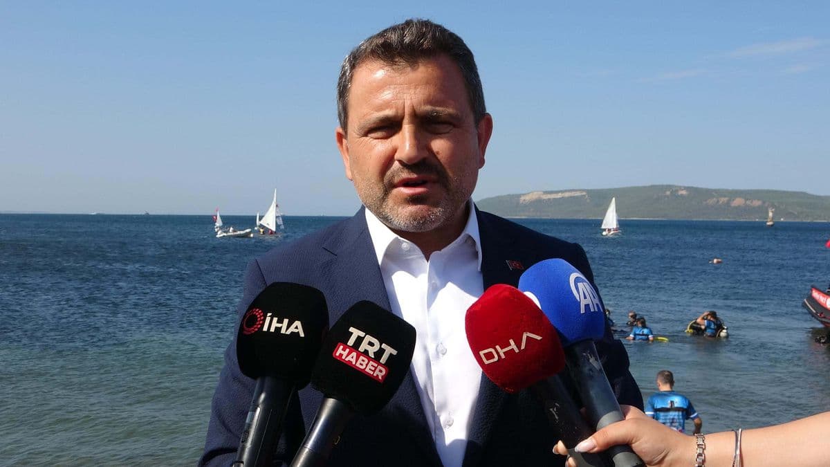 Çanakkale’de Tarihe Saygı Dalışı ve Yelken Sürüşü Etkinliği Gerçekleşti