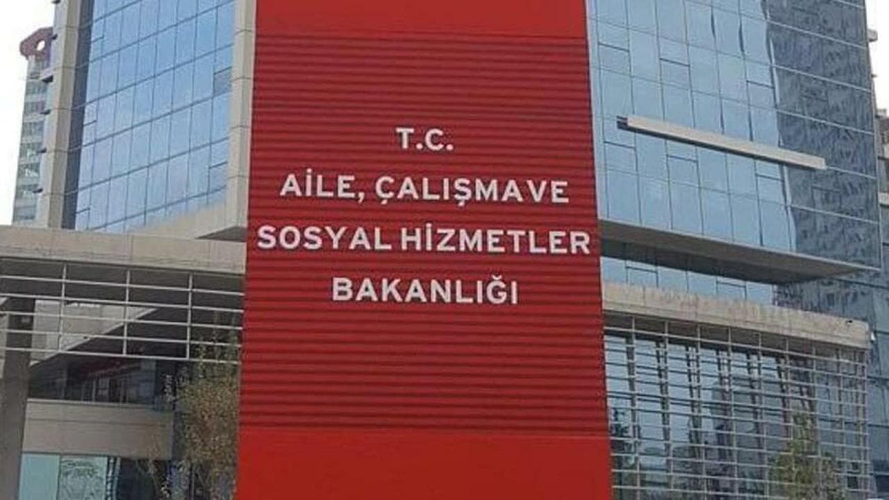 Aile ve Sosyal Hizmetler Bakanlığı'nda İl Müdürlüklerinde Büyük Yeniden Düzenleme
