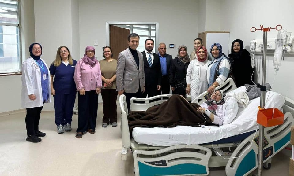 AK Parti Biga İlçe Teşkilatı Biga Devlet Hastanesi’nde Moral Ziyareti