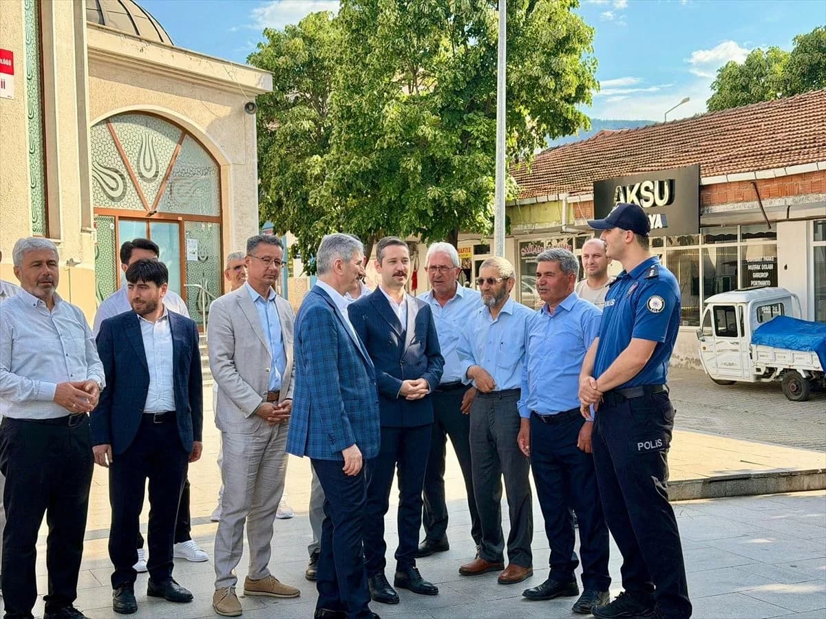 Anayasa Mahkemesi Üyesi Muhterem İnce, Çanakkale'nin Yenice İlçesinde Bayramlaştı