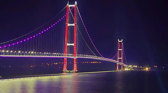 1915 Çanakkale Köprüsü Pembe Işıklarla Aydınlandı: Meme Kanseri Farkındalık Ayı Etkinliği