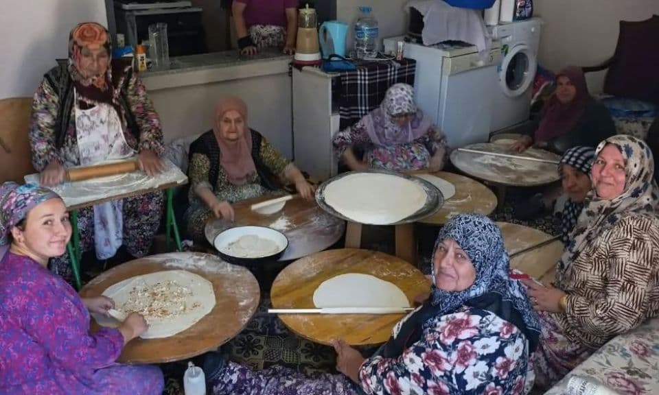 Hacıpehlivan’da Kış Hazırlıkları İmece Ruhuyla Sürüyor