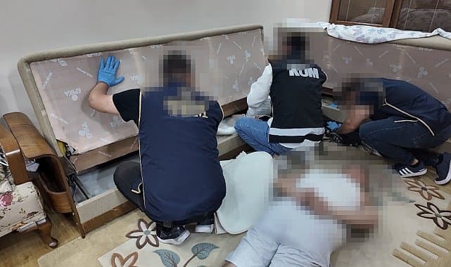 Çanakkale'de Güvenliğe Darbe: Organize Suç Örgütü 'Yıldızlar' Çökertildi, 8 Gözaltı