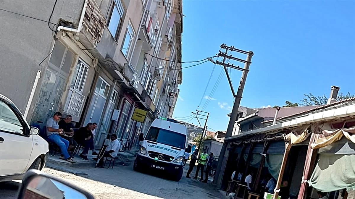 Yalnız yaşayan fayans ustası evinde ölü bulundu Gelibolu'da