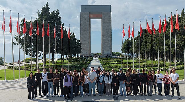 Genç Fotoğrafçılar Çanakkale Ruhu İçinde: "Bir Karede Vatan" Projesi