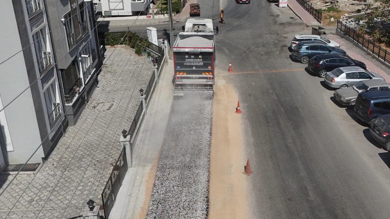 Lapseki'de Ulaşımda Yeni Bir Dönem: Üç Kritik Noktada Asfalt Serimi Tamamlandı
