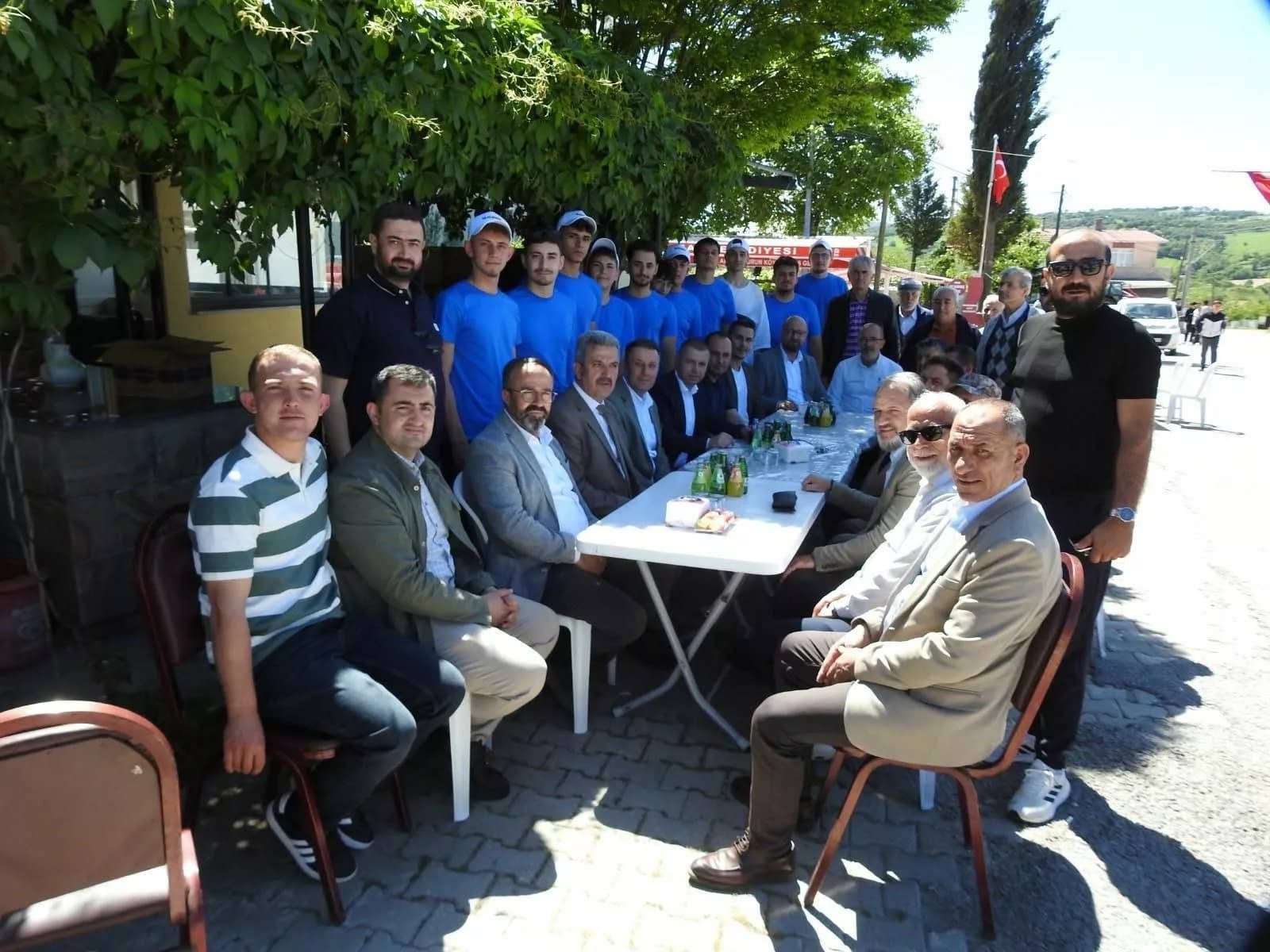 Ahlatlıburun Köyünde Geleneksel Köy Hayrı Düzenlendi