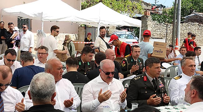 Küçükanafarta’da Şehitler Anısına Dualar ve Mehteran Coşkusu