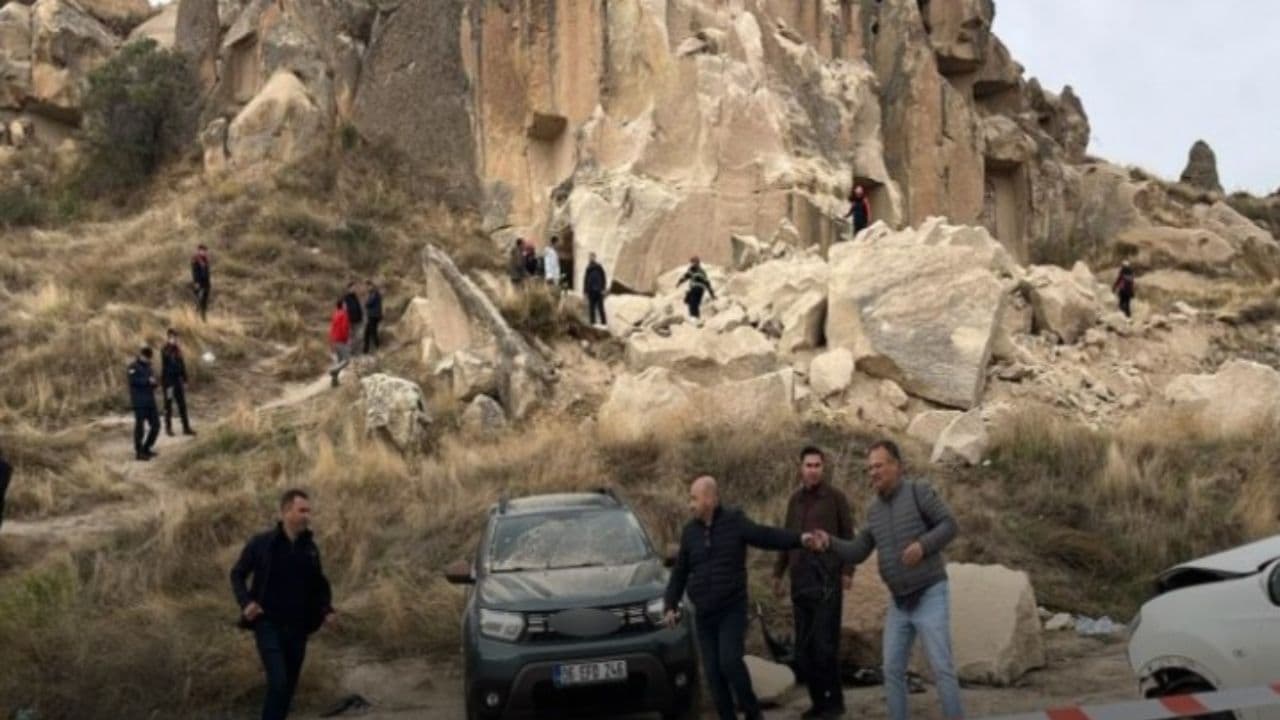 Peribacası yıkıldı: Ölü ve yaralılar var (Video)