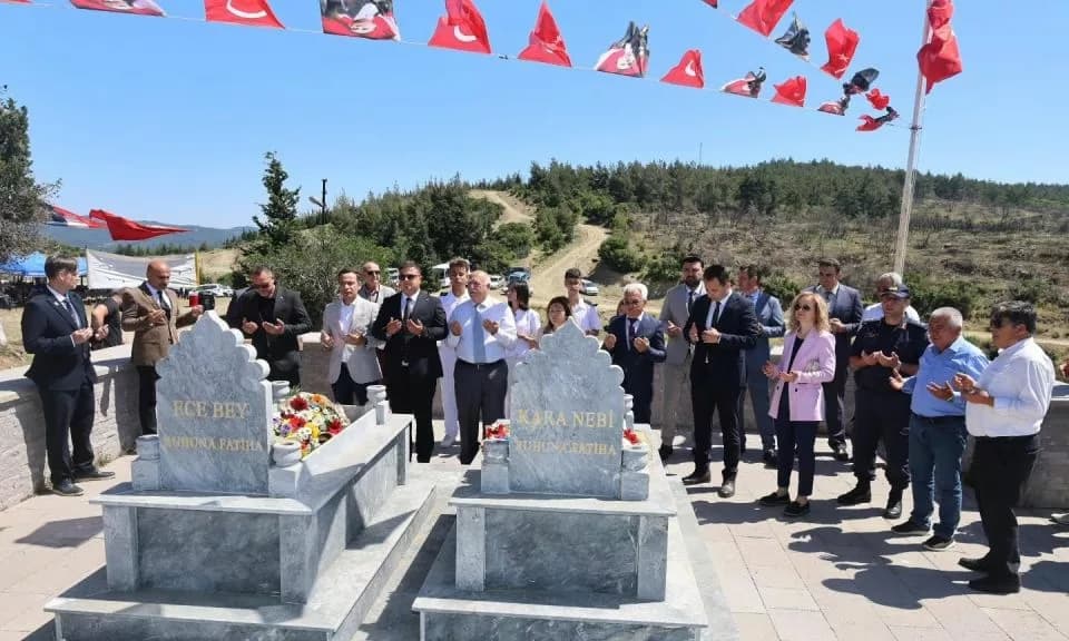 Gelibolu'da Ece Bey ve Kara Nebi Dualarla Anıldı