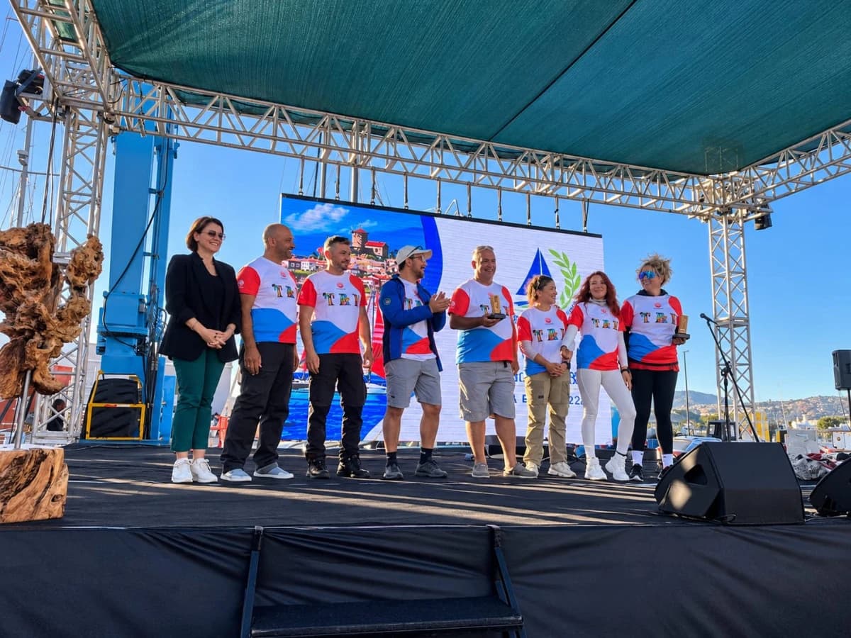Troas Sailing Team, Ayvalık Yat Yarışı'nda DESTEK Sınıfı Şampiyonu