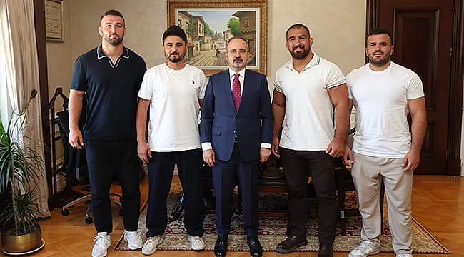 BAŞARILI GÜREŞÇİLERDEN BÜLENT TURAN'A ZİYARET