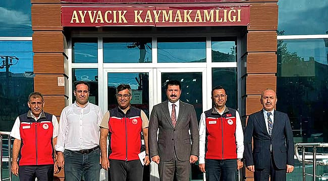 AYVACIK'TA JEOTERMAL TARIM BÖLGESİ İÇİN SAHADA İNCELEME Tarım ve Orman Bakanlığı Bakan Danışmanı ve Proje Ofisi Başkanı Ali Recep Nazlı, Ayvacık Jeotermal Organize Tarım Bölgesi (OTB) çalışmalarını ve şehirde yapılan tarımsal çalışmalar yerinde