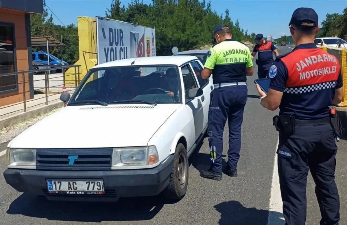 Çanakkale'de Trafik Denetimi: 17 Araç Men Edildi