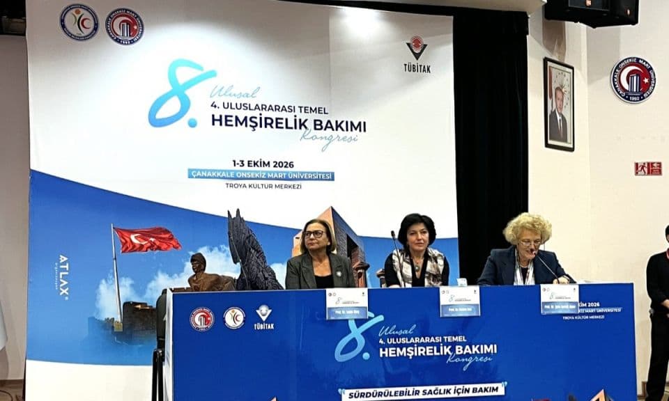 ÇOMÜ’de ülkeler arası hemşirelik kongresi start aldı