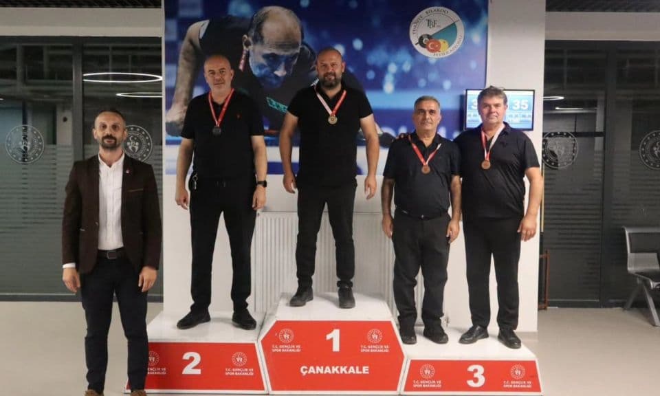 Çanakkale 3 Band 2. Ayak Bilardo Turnuvası Şampiyonu Engin Çalışır Oldu