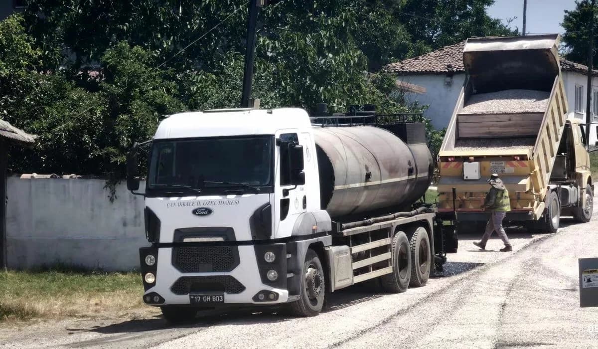 Geyikkırı Köyü Yoluna Sıcak Asfalt