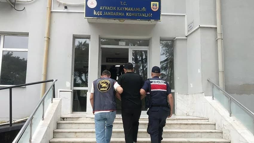 Jandarma 97 Aranan Şahsı Yakaladı