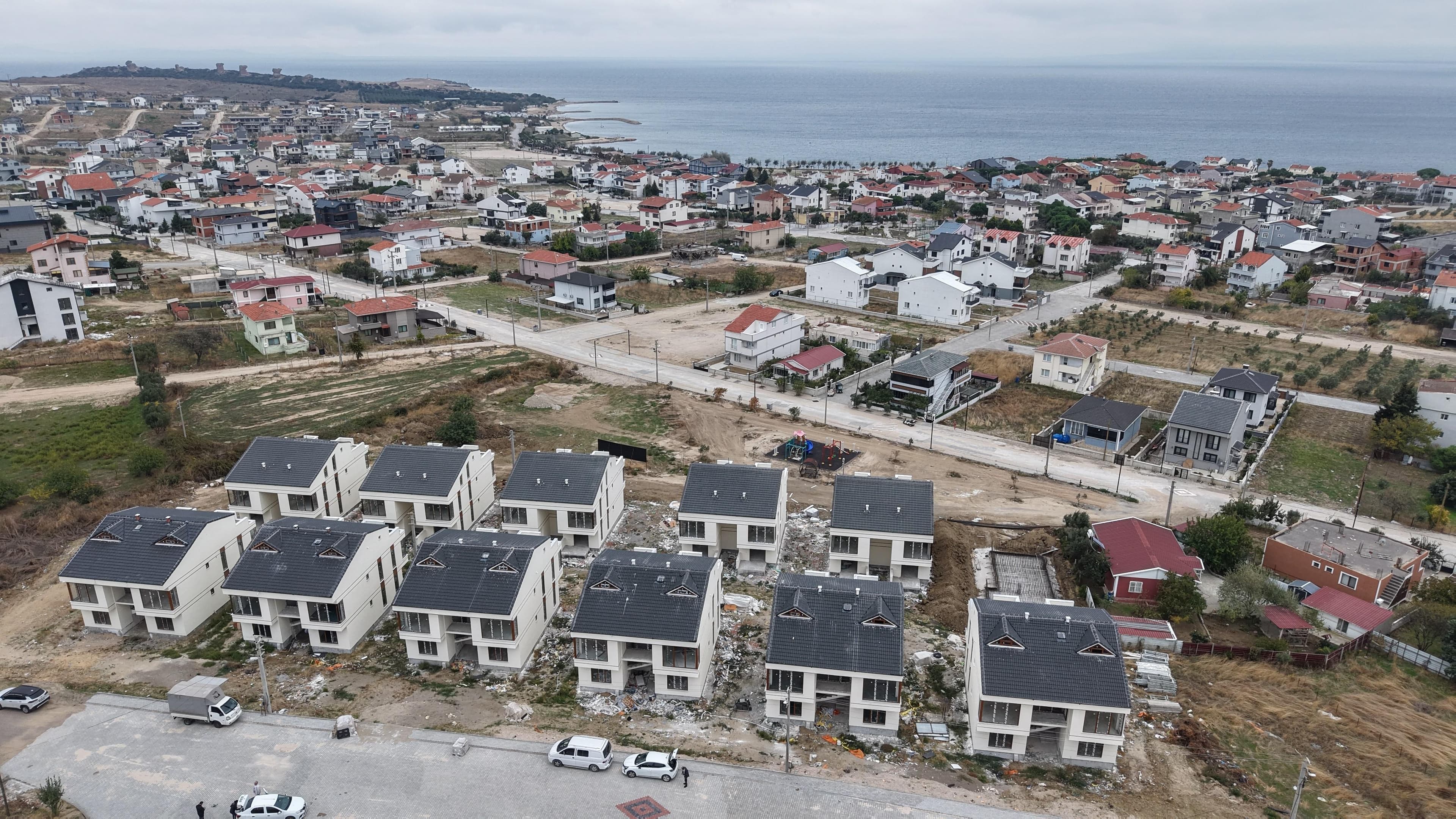 Çanakkale Biga'da Büyük Gayrimenkul Fırsatı: Konut ve Ticari İş Yerleri Müzayedeyle Yeni Sahiplerini Bekliyor