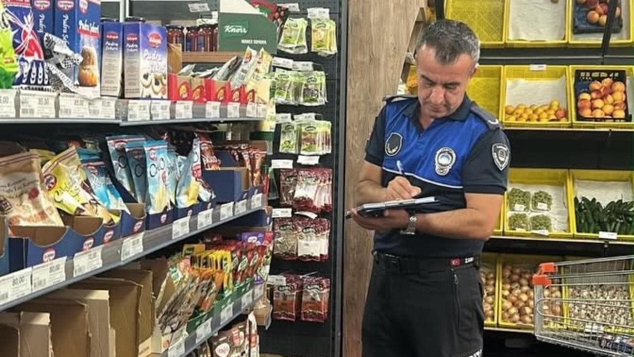 Lapseki’de Market Denetimleri: Sağlık ve Tüketici Hakları Öncelik