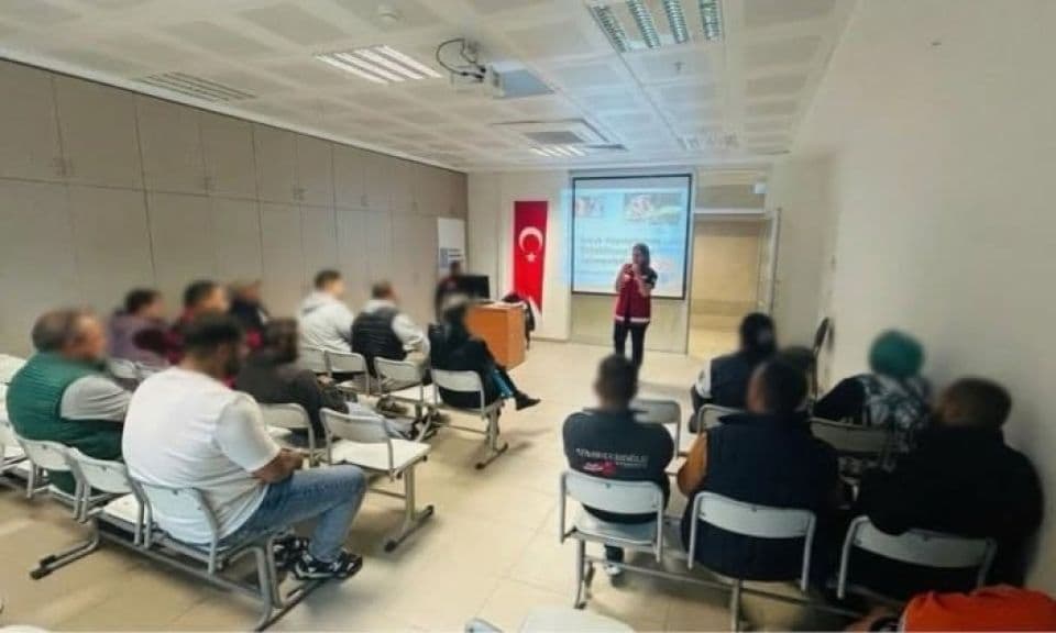 Çanakkale'de 4 Ekim Hayvanları Koruma Günü Semineriyle Hayvan Hakları ve Refahı Ele Alındı