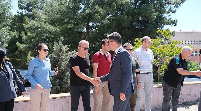 ÇOMÜ'DE GELENEKSEL BAYRAMLAŞMA TÖRENİ GERÇEKLEŞTİRİLDİ