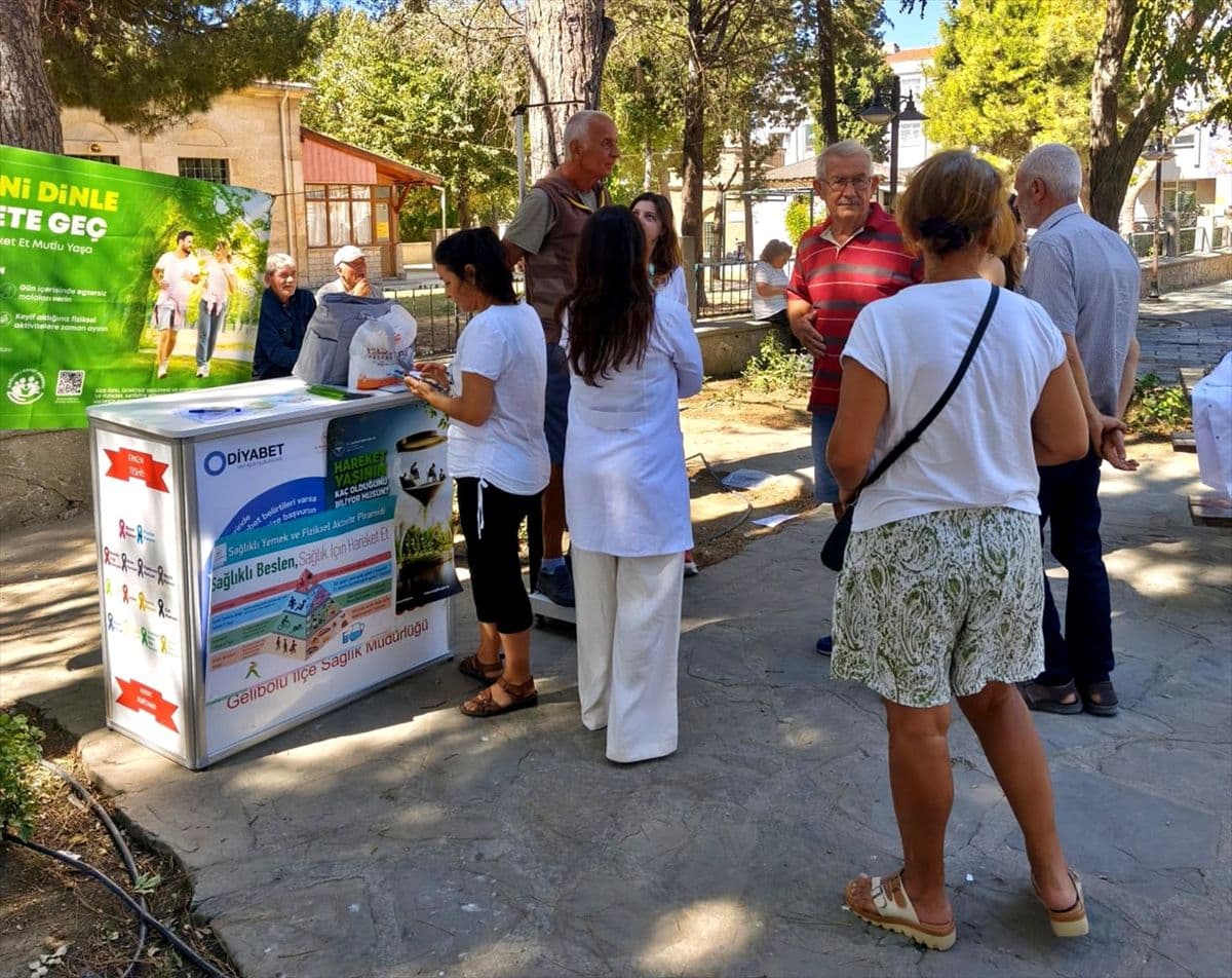 Gelibolu’da Semt Pazarı’nda Beden Kitle İndeksi Ölçümü ve Sağlıklı Yaşam Standı