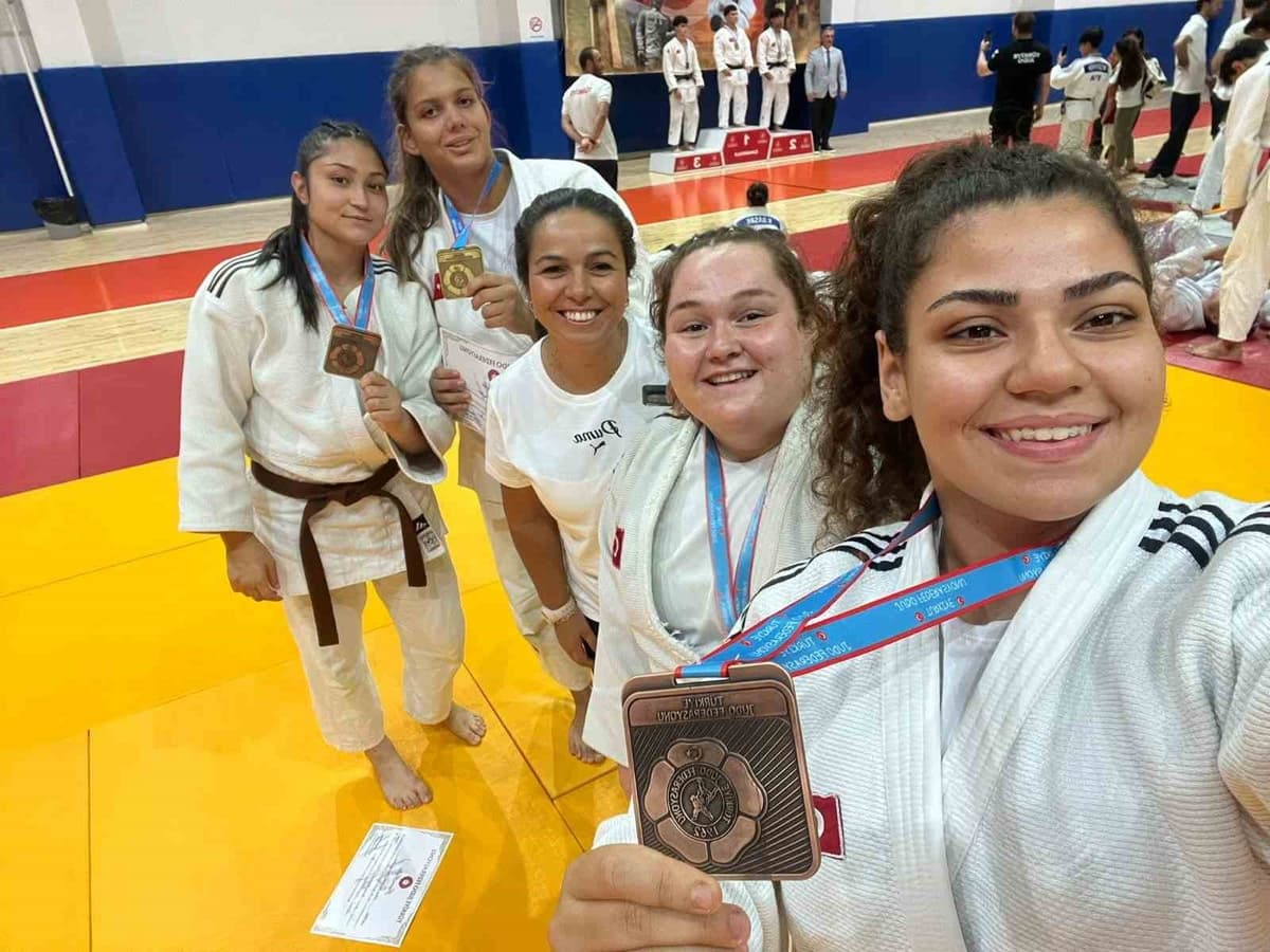 Salihli Belediyesporlu Hira Kılkış judoda Türkiye şampiyonu oldu